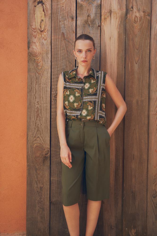 Bermudas pinzas kaki P.T