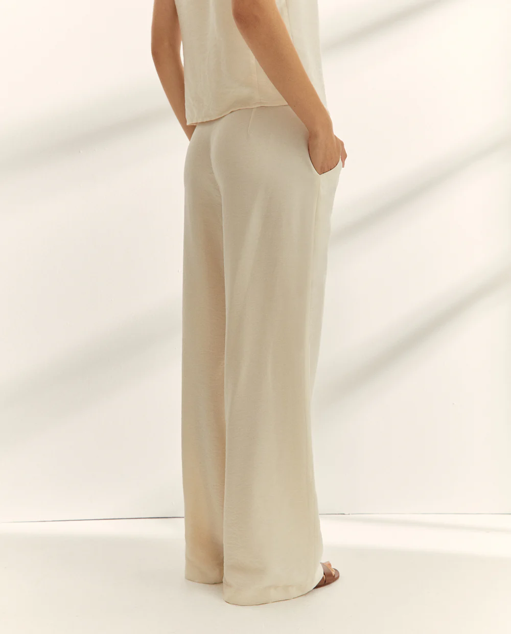 Pantalón ancho mujer lazada Paz Torras2